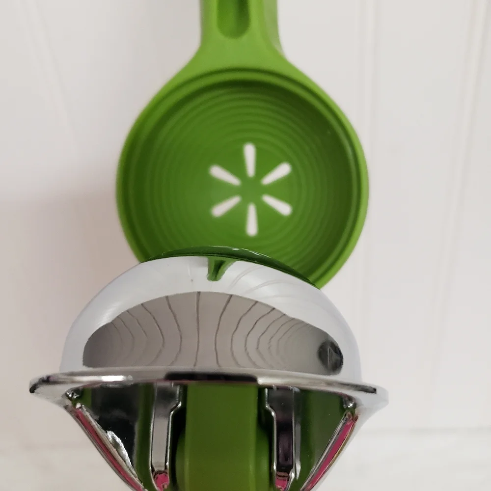 Williams Sonoma Chef'n lime press